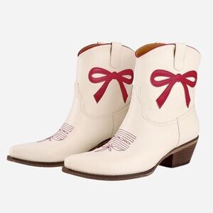 Red Bow Booties ❤️